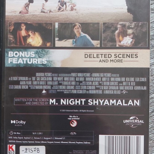 Old DVD used, thriller movie by M. Night Shyamalan with subtitles