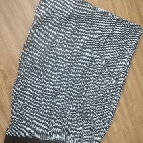 Skirt lame elastic fabric in excellent condition, Small
