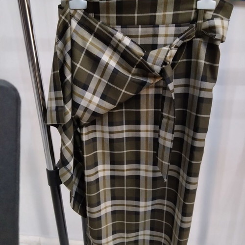 H&M checked midi skirt with belt, size 42
