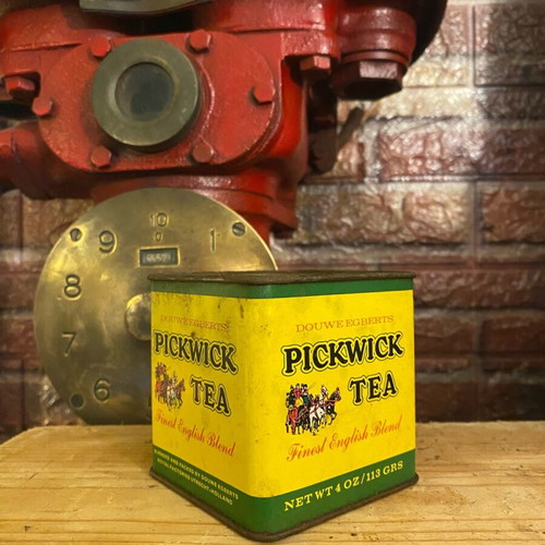 Pickwick Tea metal box used, old with lid