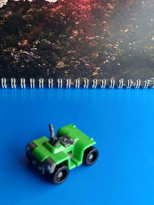 Kinder Surprise Sprinty DC063 πράσινη μινιατούρα γουρούνα
