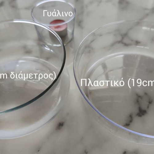 Containers set of 3 like new, glass and plastic