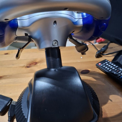 Racing Wheel Dotcom like new for PlayStation 1 and 2 with pedals and box