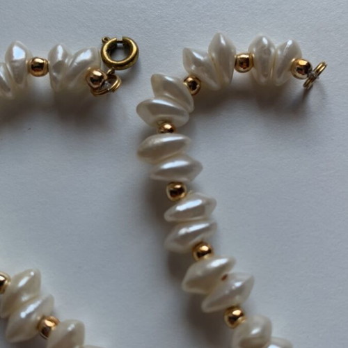 Vintage necklace and bracelet set like new