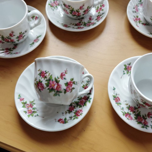 Bulgarian coffee set used from the 1980s with 5 cups and 5 saucers