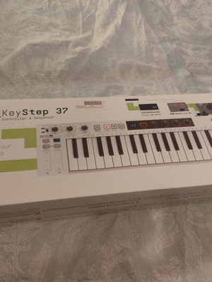 Arturia Keystep 37 midi keyboard μεταχειρισμένο, λείπει ο encoder του arpeggiator
