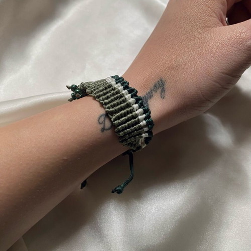 Macrame bracelet like new, handmade, white and green