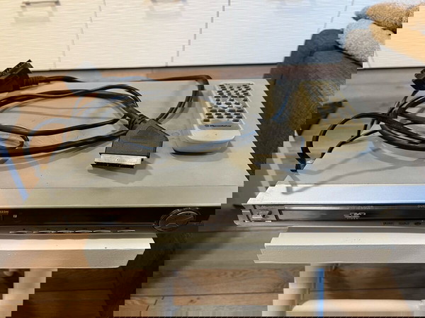 Λειτουργικός DVD Player