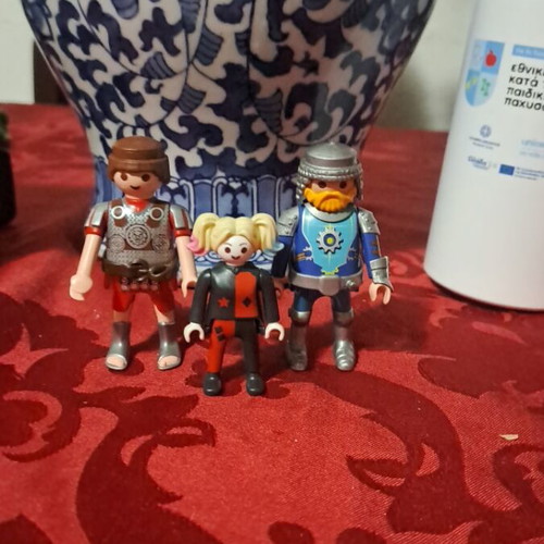 Playmobil authentic like new, pack of 3 pieces