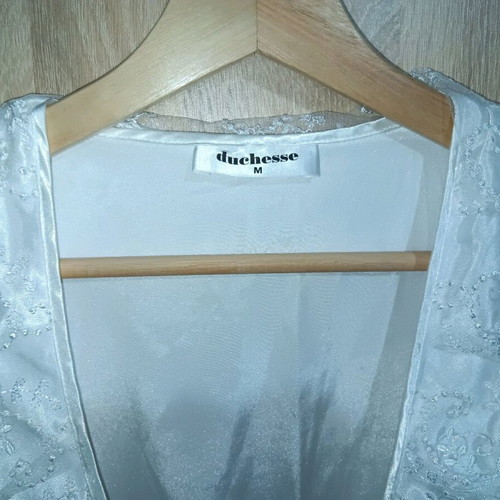 Women's satin nightwear set like new, size M, white with lace