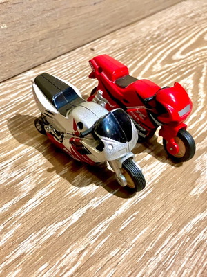 Toy motorcycles used, set of 2 pieces