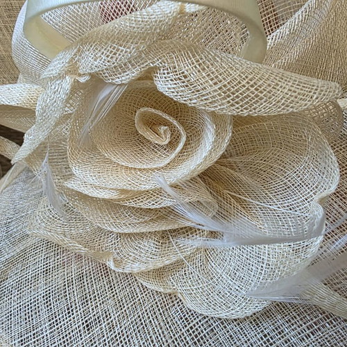 Gallery Lafayette hat 100% Sinamay new, beige, size 57