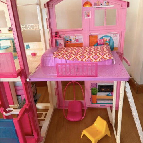 Barbie Malibu dollhouse