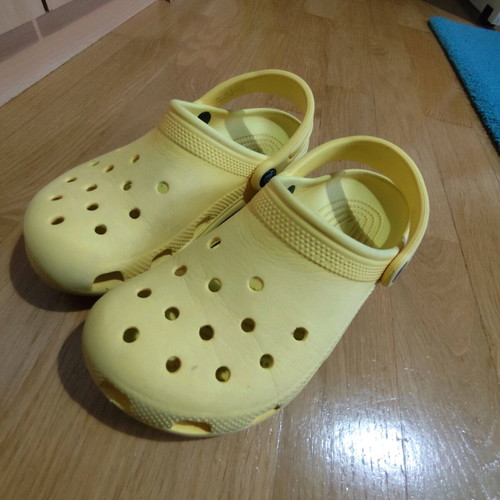Crocs unisex shoes used, sizes 37-38, yellow