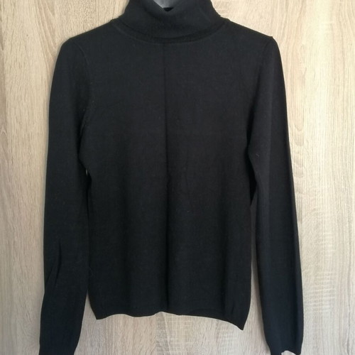 Julia Bergovich sweater size S used black