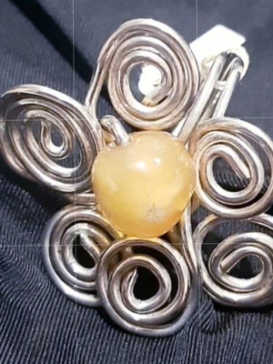 Daisy ring silver plated new handmade with stone