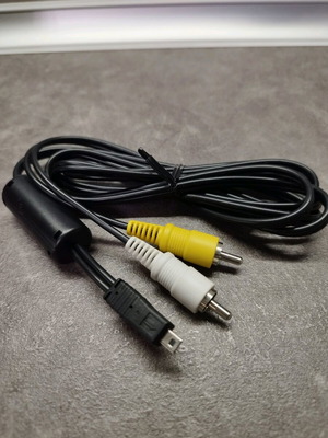 Nikon кабел за свързване с телевизор като нов