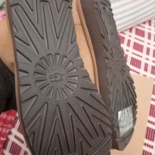 Ugg boots new, brown, size 38