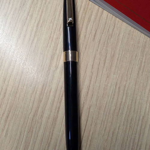 Sheaffer Imperial set pen (Fine) and black & gold pen like new