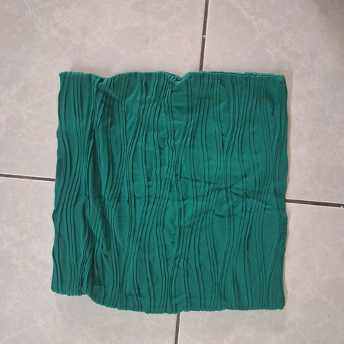 Stradivarius mini fitted skirt like new, green