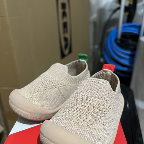 Kickers shoes for girls no20 like new, rose gold soft
