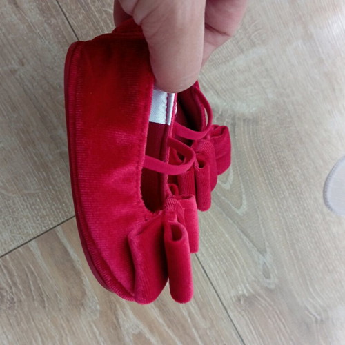 Velvet baby shoes new, size 18