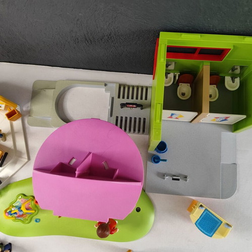 Playmobil children's daycare used, assorted pieces