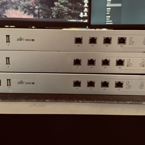 Unifi Security Gateway Pro used, functional