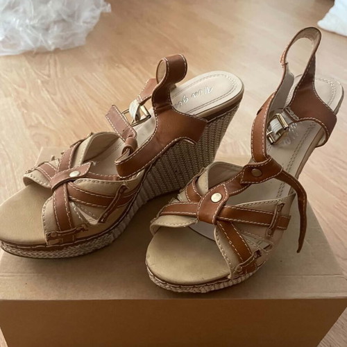 Women's shoes size 40 used