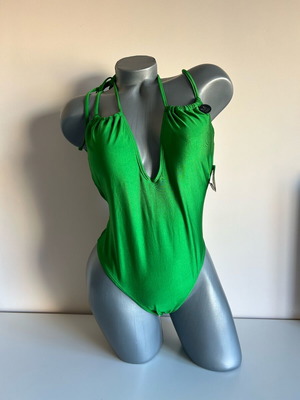 One-piece green swimsuit new, size M