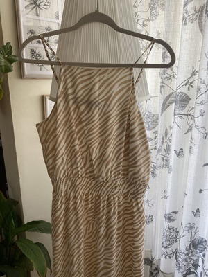 Summer dress Ann Taylor large beige like new