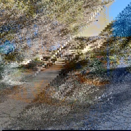 ΕΠΕΙΓΟΝ ΤΟ ΟΙΚΟΠΕΔΟ ΝΑ ΠΟΥΛΗΘΕΙ ΕΧΟΥΝ ΟΙ ΑΝΘΡΩΠΟΙ ΑΝΑΓΚΗ.