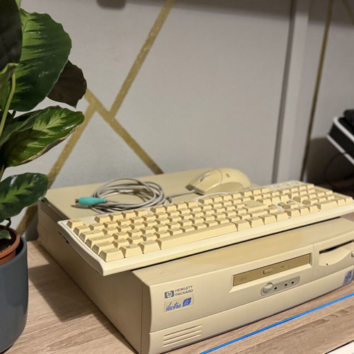HP Vectra VL Series 8 PC used retro gaming workstation Pentium III 500MHz