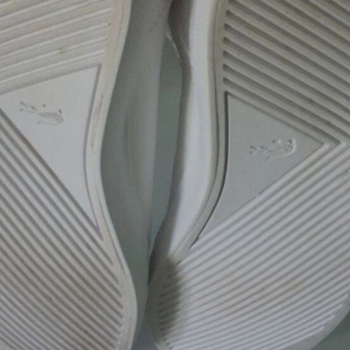 Lacoste sneakers white, like new, size 39