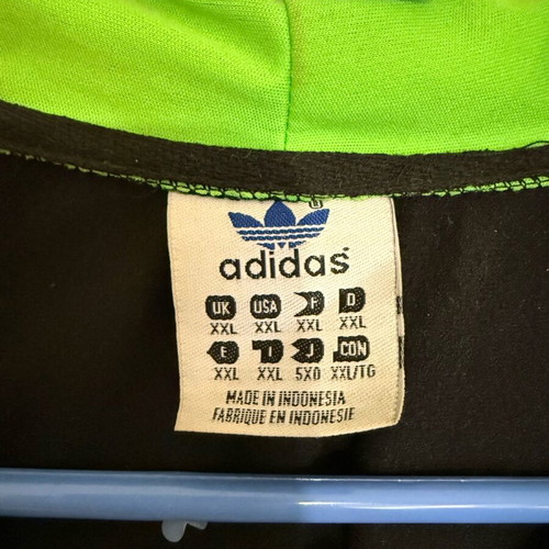 Adidas Chile62 μπουφάν μαύρο καινούργιο, μέγεθος XXL