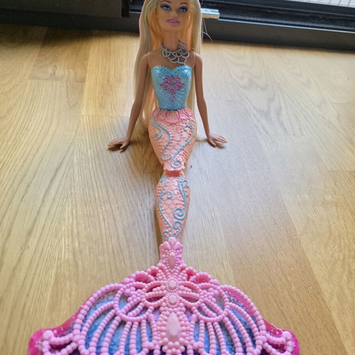 Barbie Color Magic Mermaid Doll 2012 used with accessories