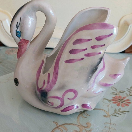 Decorative porcelain swan like new