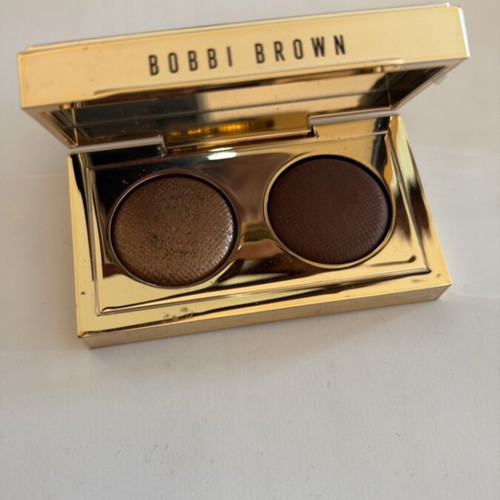 Bobbi Brown eyeshadow used