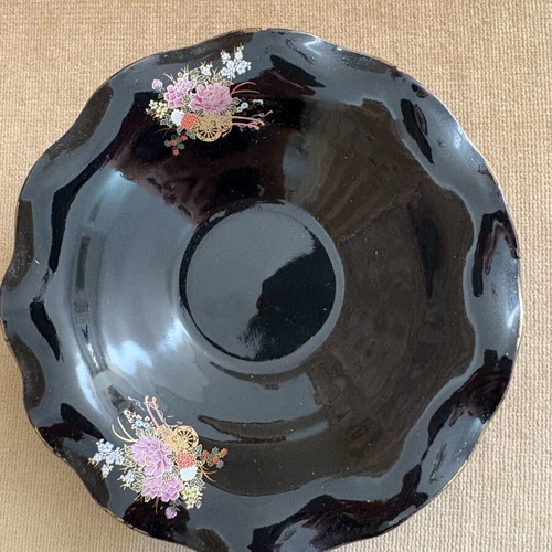 Ceramic decorative bowl 15 cm diameter used, black with floral details