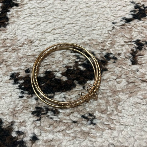 Unique gold-colored bracelet like new