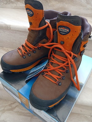 Meindl Island MFS Rock+ hiking boots, brown orange