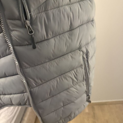 Sleeveless jacket gray with removable hood, used, size M