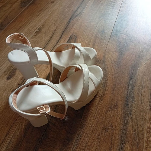 White women's high-heeled sandals new, size 36, 9 cm heel