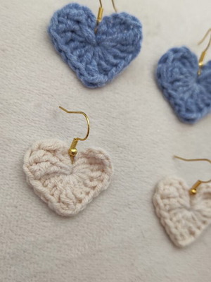 Crocheted heart earrings new