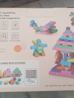 Children's building blocks sealed package