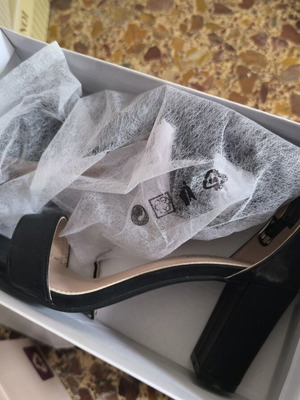 Black platform sandals with block heel, size 39
