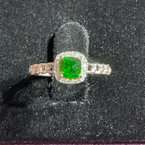 Peridot silver ring one size