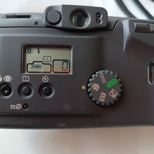 Canon Prima Super 105X 38-105mm camera like new with case