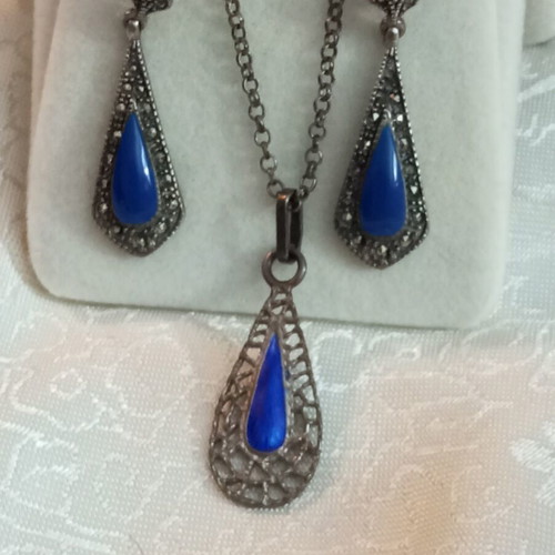 Silver set 925 vintage used, earrings and necklace teardrop shape