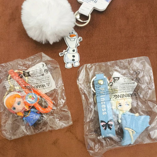 Frozen Disney Elsa Anna Olaf keychain set new with tags